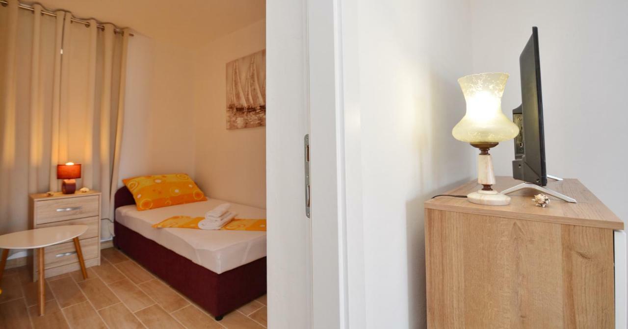 Apartmani Cesarec Basina ภายนอก รูปภาพ