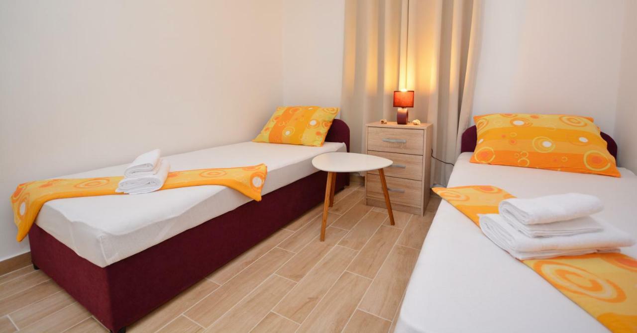 Apartmani Cesarec Basina ภายนอก รูปภาพ